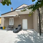 Pescara Colli Modern Apartment With Courtyard